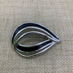 Monet Vintage Open Work Black Enamel Silver Tone Leaf Pin Brooch